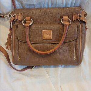 Beautiful pebbles leather purse